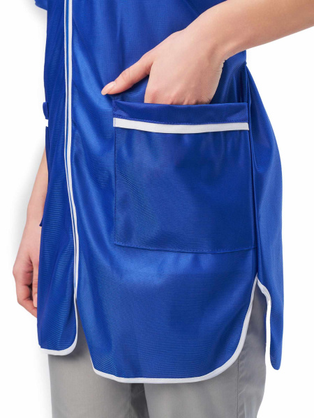 Халат женский нейлоновый (кор. рукав) васильковый, на молнии